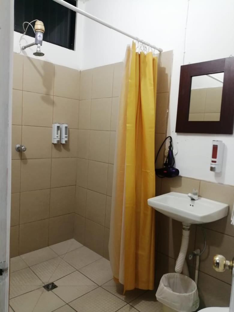 Global Airport Inn Free Shuttle Guatemala City Quarto foto